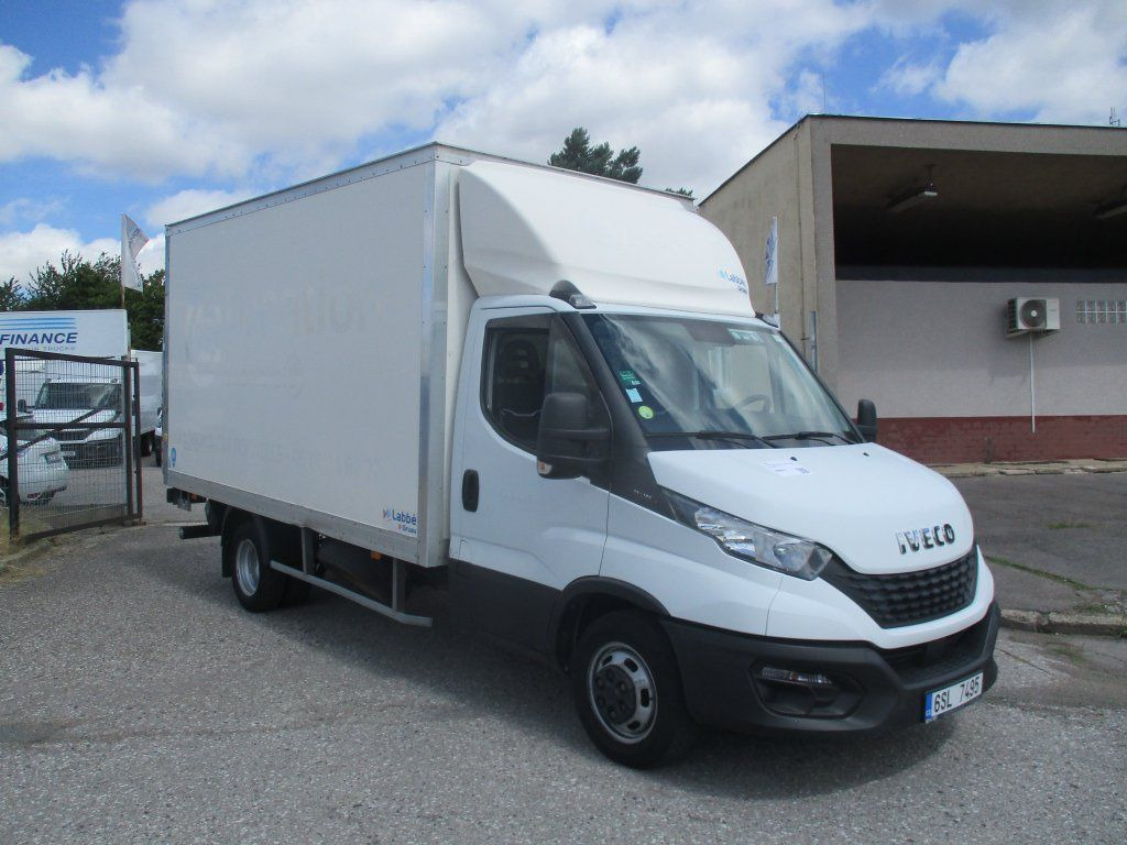 Iveco 35C16 Daily 3,0l - Koffer Transporter: das Bild 3 Iveco 35C16 Daily 3,0l - Koffer Transporter: das Bild 3