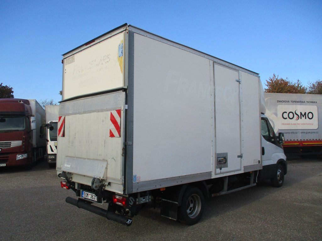 Iveco Daily 35C16 , Höhe 2,3m - Koffer Transporter: das Bild 3 Iveco Daily 35C16 , Höhe 2,3m - Koffer Transporter: das Bild 3