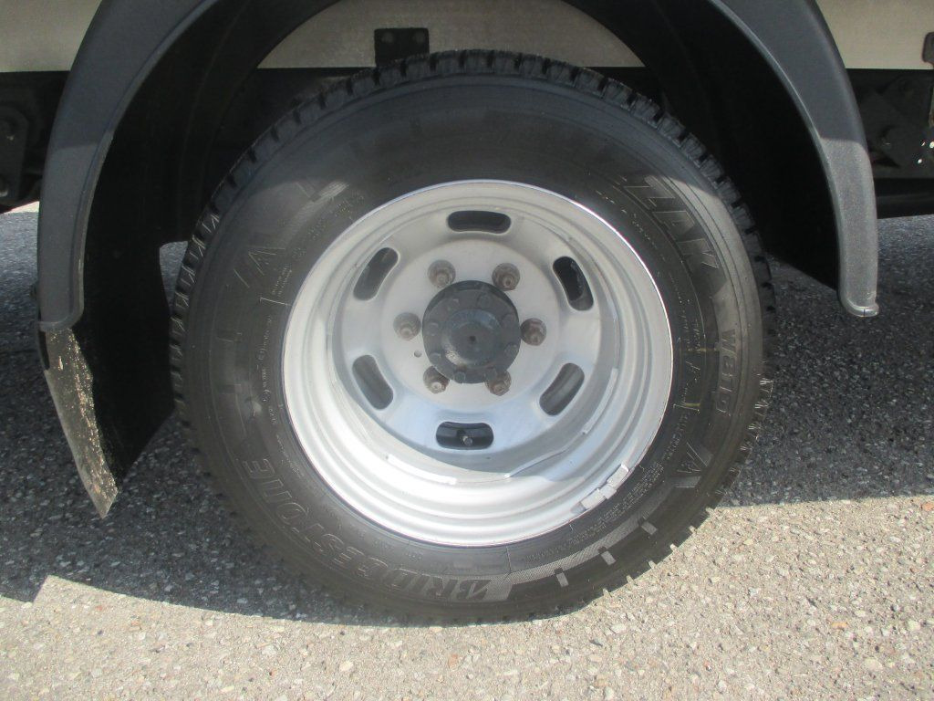 Koffer Transporter Iveco Daily 35C16: das Bild 11