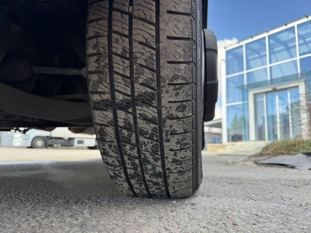 Koffer Transporter Iveco Daily 35C16: das Bild 7