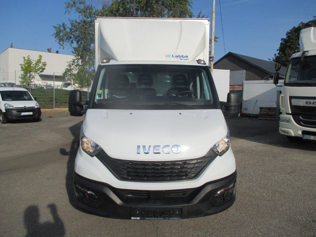 Iveco Daily 35C16 - Koffer Transporter: das Bild 2 Iveco Daily 35C16 - Koffer Transporter: das Bild 2