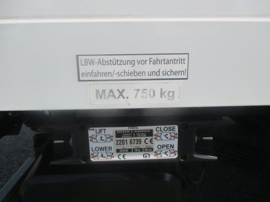Koffer Transporter Iveco Daily 35C16: das Bild 10
