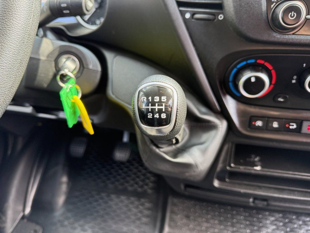 Koffer Transporter Iveco Daily 35C16: das Bild 19