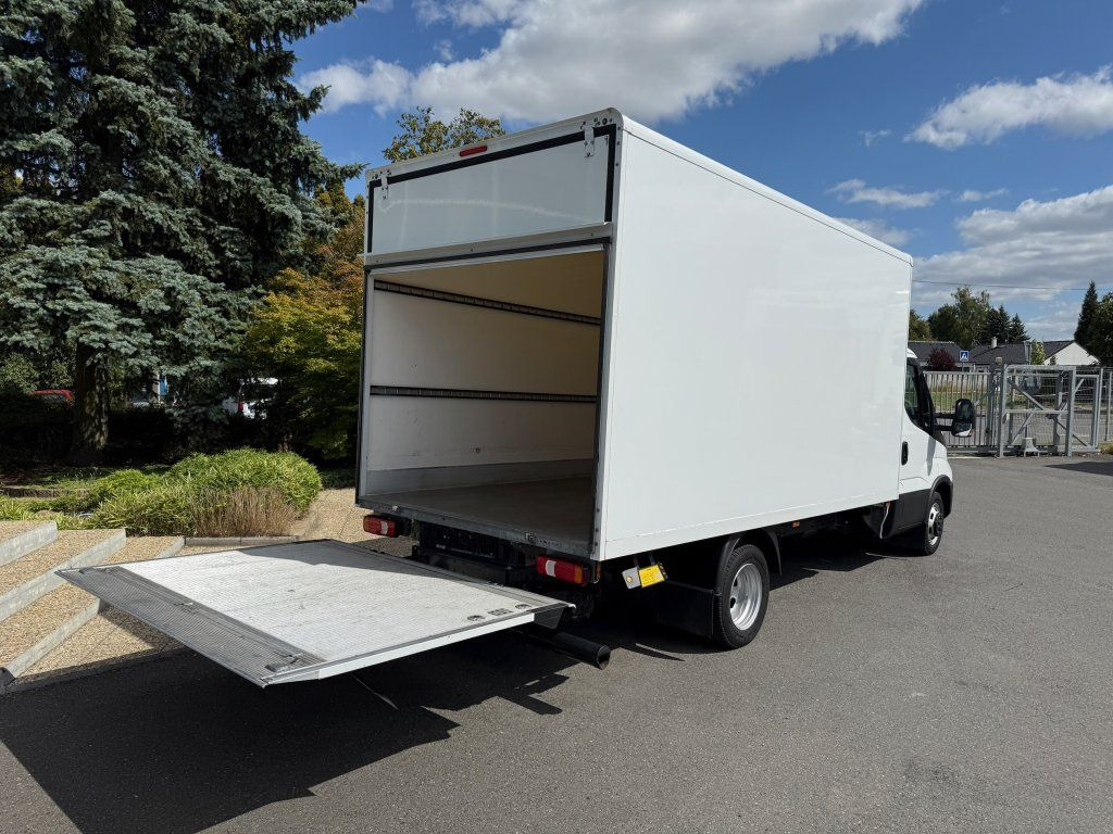 Koffer Transporter Iveco Daily 35C16: das Bild 10