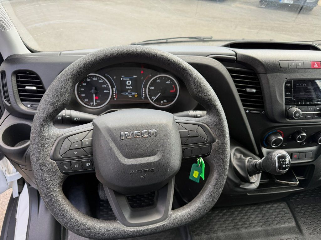 Koffer Transporter Iveco Daily 35C16: das Bild 14