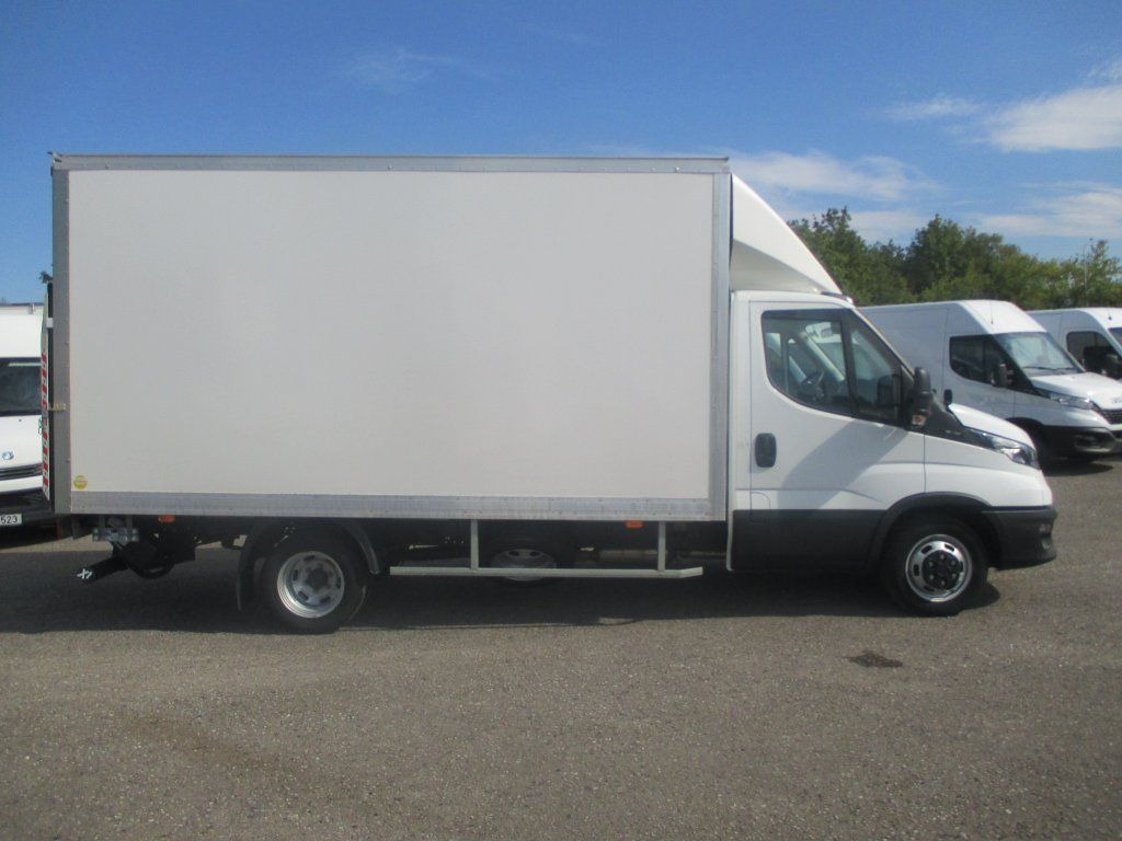 Iveco Daily 35C16 - Koffer Transporter: das Bild 5 Iveco Daily 35C16 - Koffer Transporter: das Bild 5