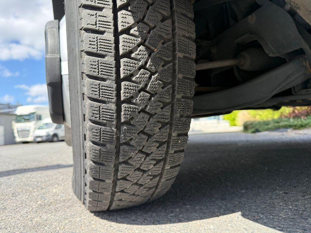 Koffer Transporter Iveco Daily 35C16: das Bild 9