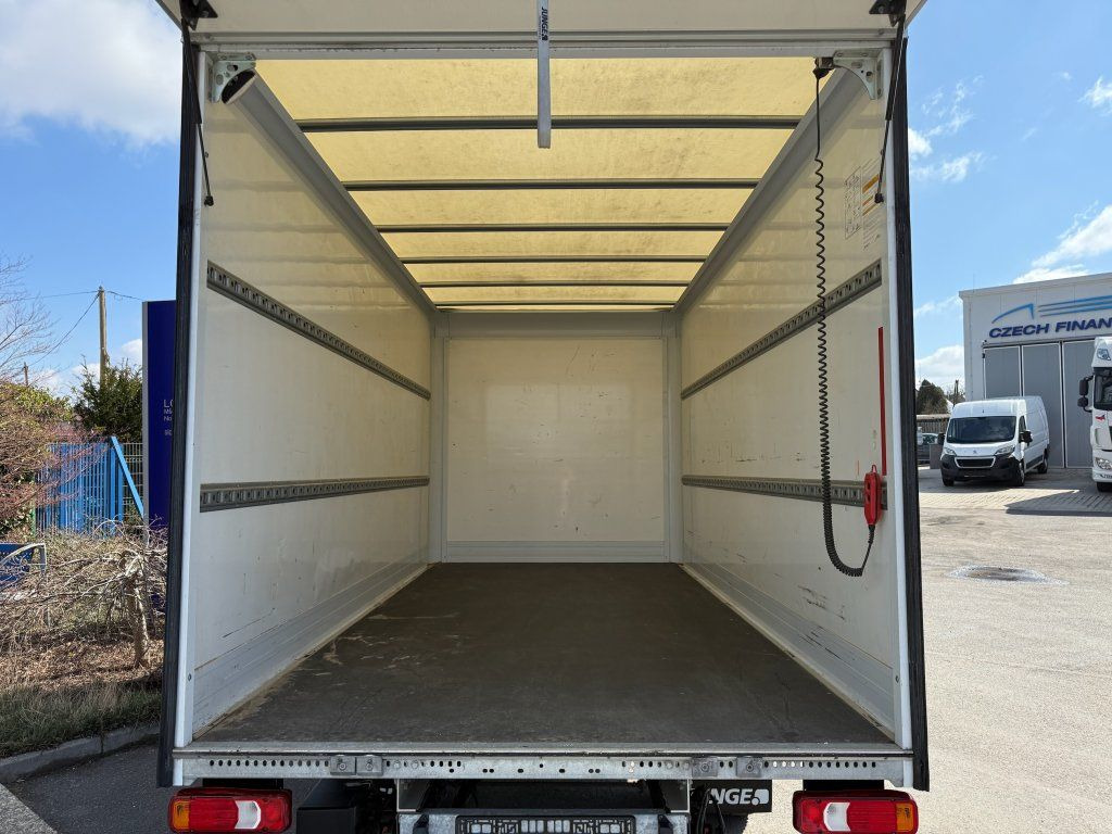 Koffer Transporter Iveco Daily 35C16: das Bild 20