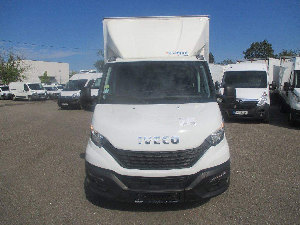 Iveco Daily 35C16 - Koffer Transporter: das Bild 2 Iveco Daily 35C16 - Koffer Transporter: das Bild 2