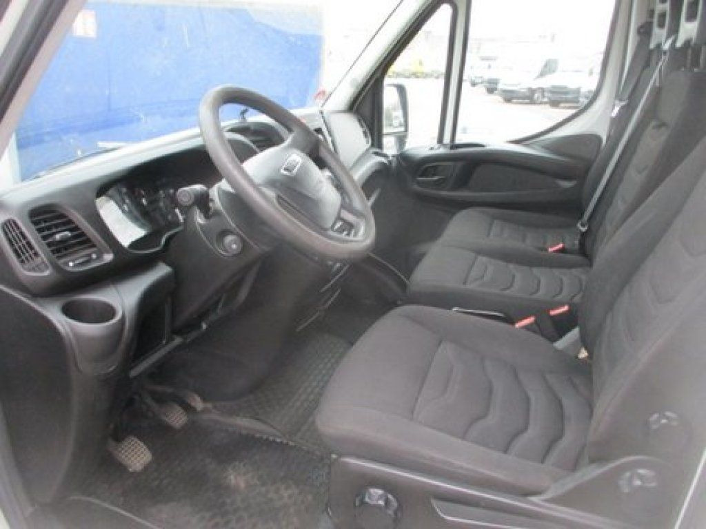 Iveco Daily 35S15V - Kastenwagen: das Bild 4 Iveco Daily 35S15V - Kastenwagen: das Bild 4
