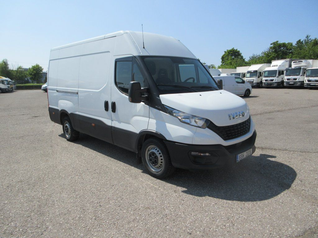 Iveco Daily 35S16 - Kastenwagen: das Bild 1 Iveco Daily 35S16 - Kastenwagen: das Bild 1
