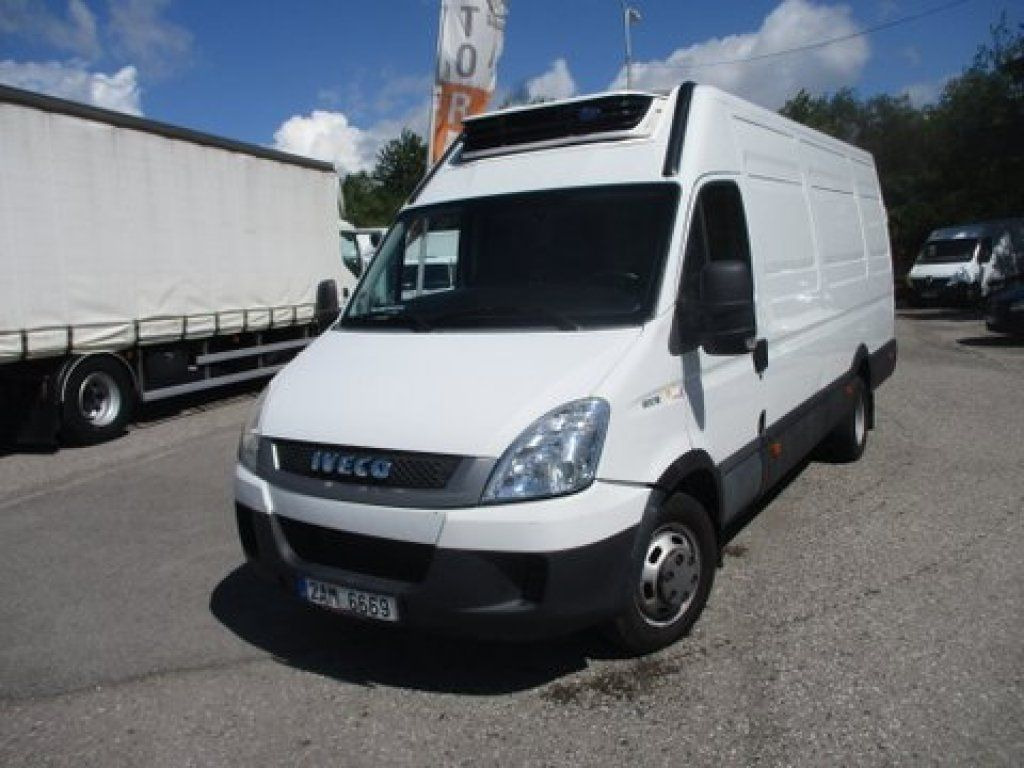 Iveco Daily 50C15 Carrier 350 - Kühltransporter: das Bild 2 Iveco Daily 50C15 Carrier 350 - Kühltransporter: das Bild 2