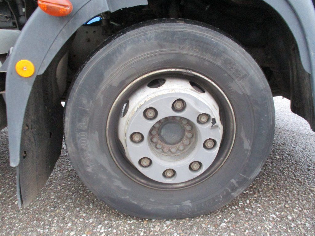 Abrollkipper Iveco Eurocargo 140E22: das Bild 11