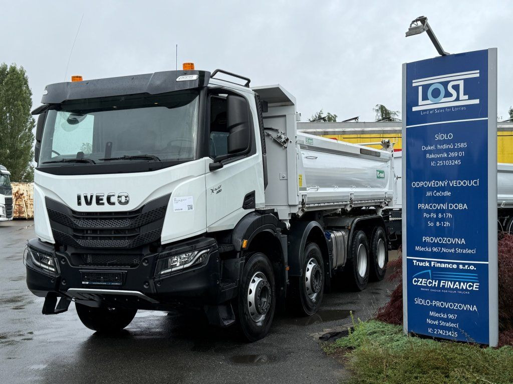 Iveco X-Way 480 S3 8x4 EURO 6 - Kipper: das Bild 1 Iveco X-Way 480 S3 8x4 EURO 6 - Kipper: das Bild 1