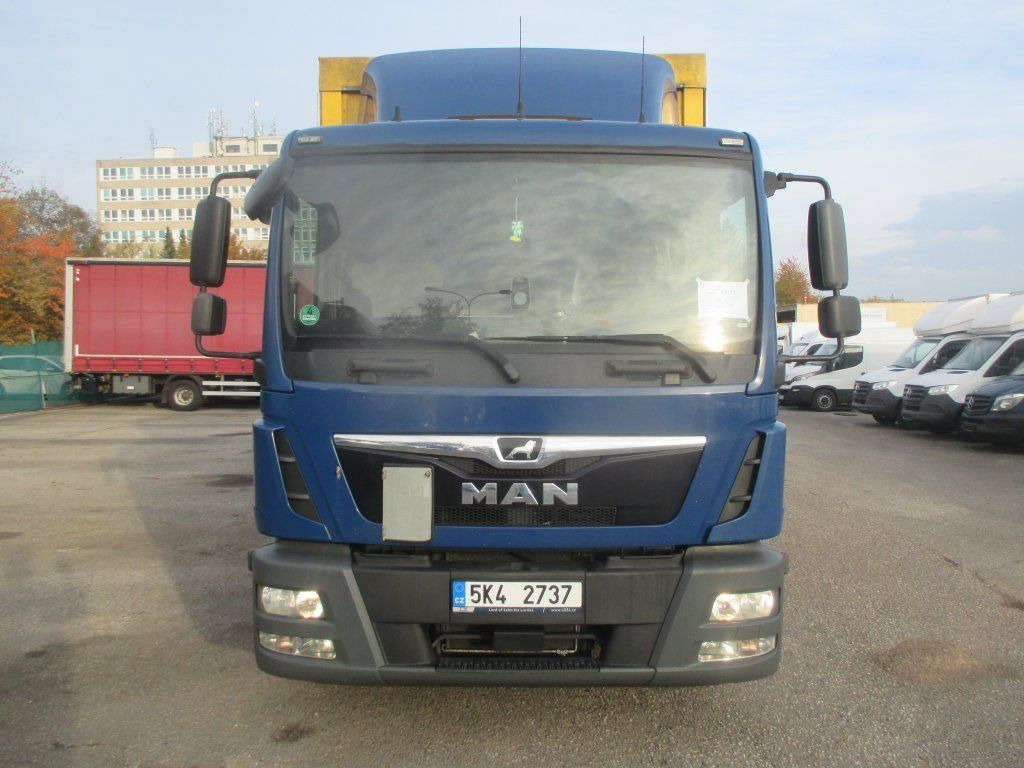 MAN TGL 12.250 - Plane LKW: das Bild 2 MAN TGL 12.250 - Plane LKW: das Bild 2