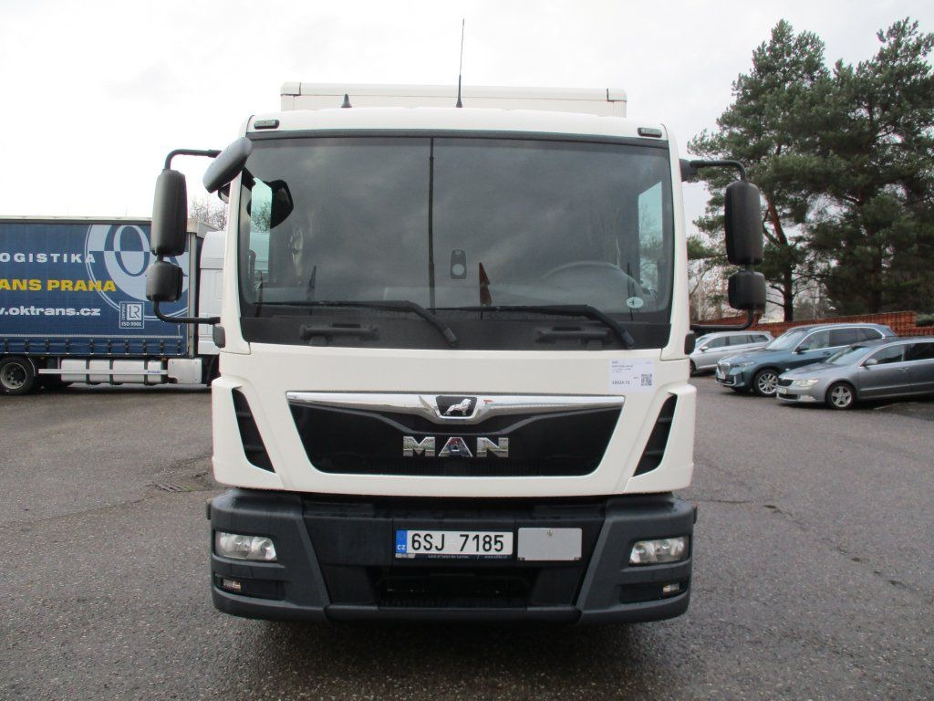 MAN TGL 8.190 - Koffer Transporter: das Bild 2 MAN TGL 8.190 - Koffer Transporter: das Bild 2