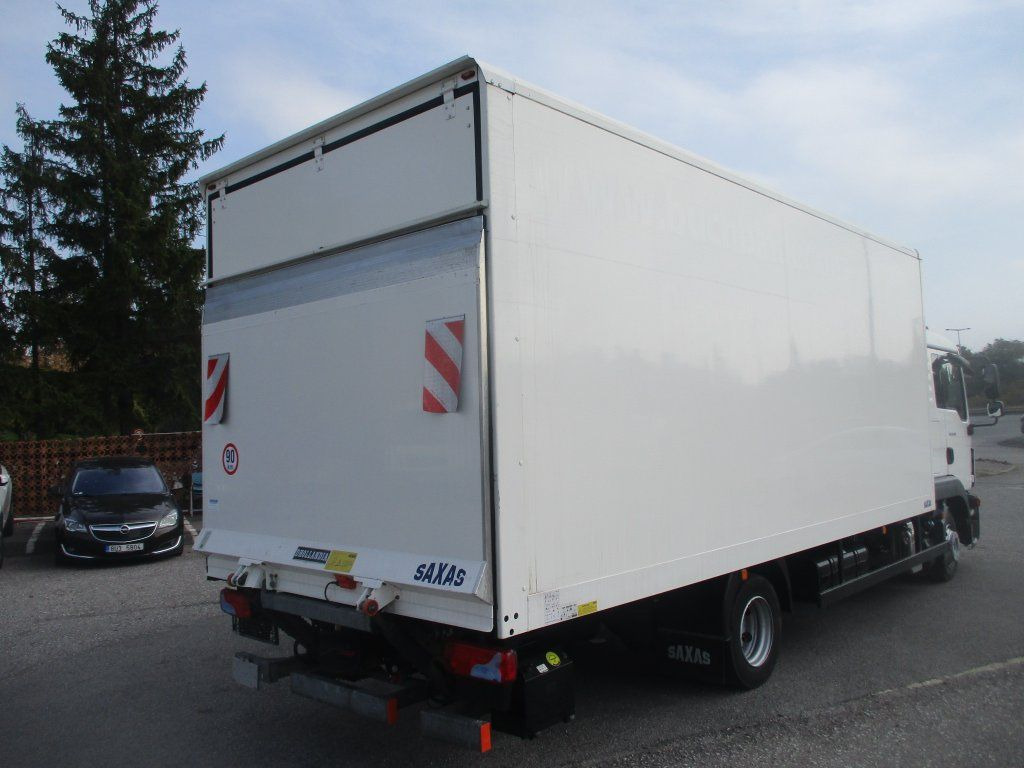 MAN TGL 8.190 - Koffer Transporter: das Bild 4 MAN TGL 8.190 - Koffer Transporter: das Bild 4