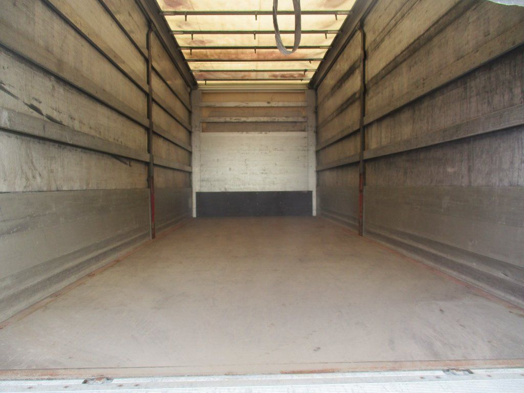 Renault D 16 - Pritsche LKW: das Bild 4 Renault D 16 - Pritsche LKW: das Bild 4