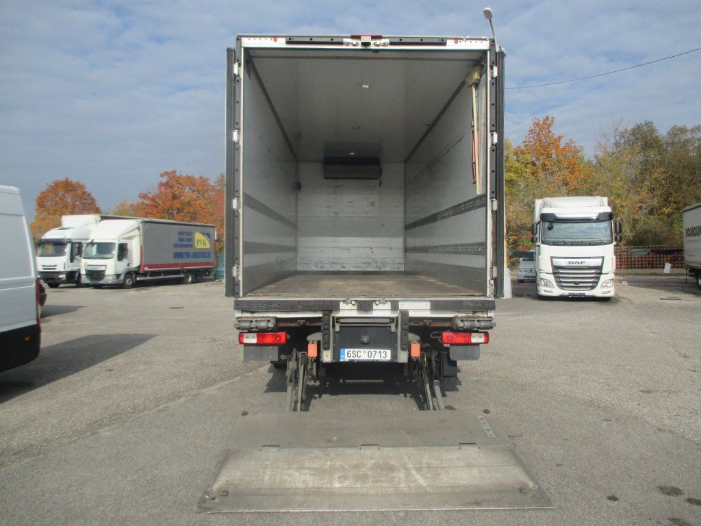 Renault D18 320 – Finanzierungsleasing Renault D18 320: das Bild 10