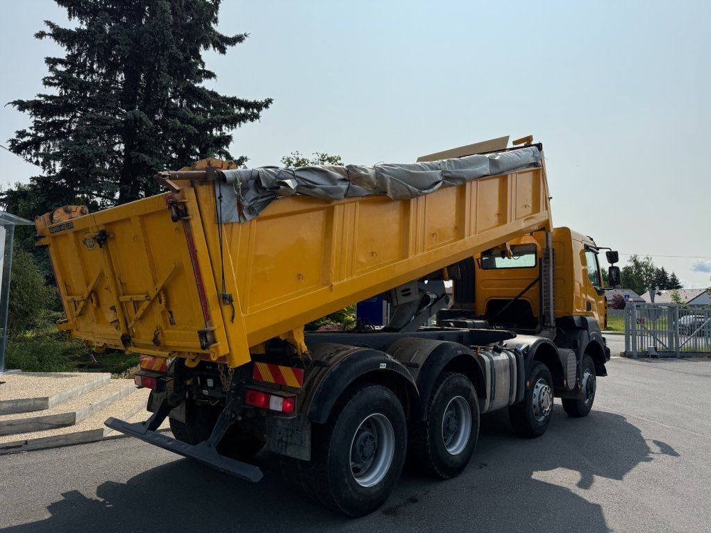 Renault Kerax 460 8x6 EURO 5 - Kipper: das Bild 2 Renault Kerax 460 8x6 EURO 5 - Kipper: das Bild 2