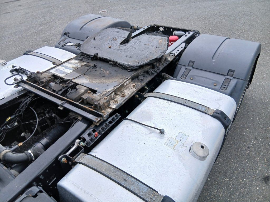 Sattelzugmaschine MAN TGX18.500 XXL EURO 6 MEGA/lowdeck: das Bild 7