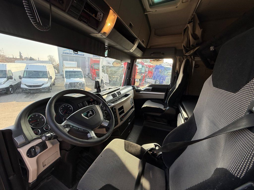Sattelzugmaschine MAN TGX18.510 XLX EURO 6 MEGAlowdeck: das Bild 15