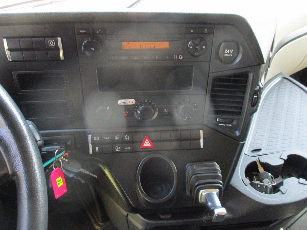 Sattelzugmaschine Mercedes-Benz 1845 Actros EURO 6 MEGA/lowdeck: das Bild 18