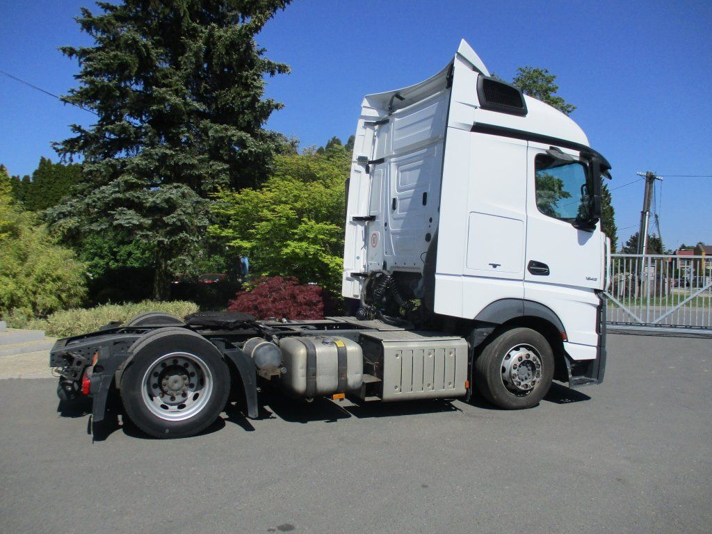 Mercedes-Benz 1845 Actros EURO 6 MEGA/lowdeck - Sattelzugmaschine: das Bild 5 Mercedes-Benz 1845 Actros EURO 6 MEGA/lowdeck - Sattelzugmaschine: das Bild 5