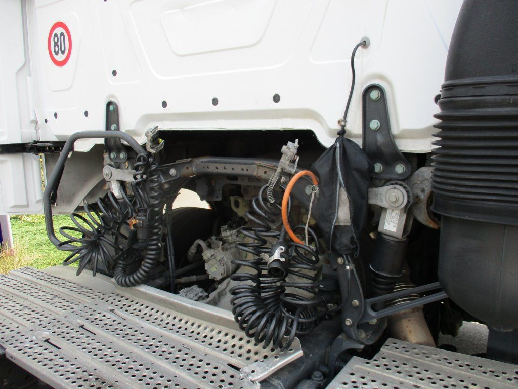 Sattelzugmaschine Mercedes-Benz 1845 Actros EURO 6 MEGA/lowdeck: das Bild 13