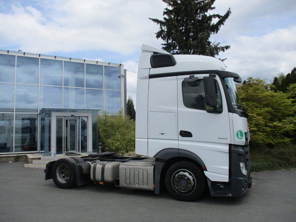 Mercedes-Benz 1845 Actros EURO 6 MEGA/lowdeck - Sattelzugmaschine: das Bild 3 Mercedes-Benz 1845 Actros EURO 6 MEGA/lowdeck - Sattelzugmaschine: das Bild 3