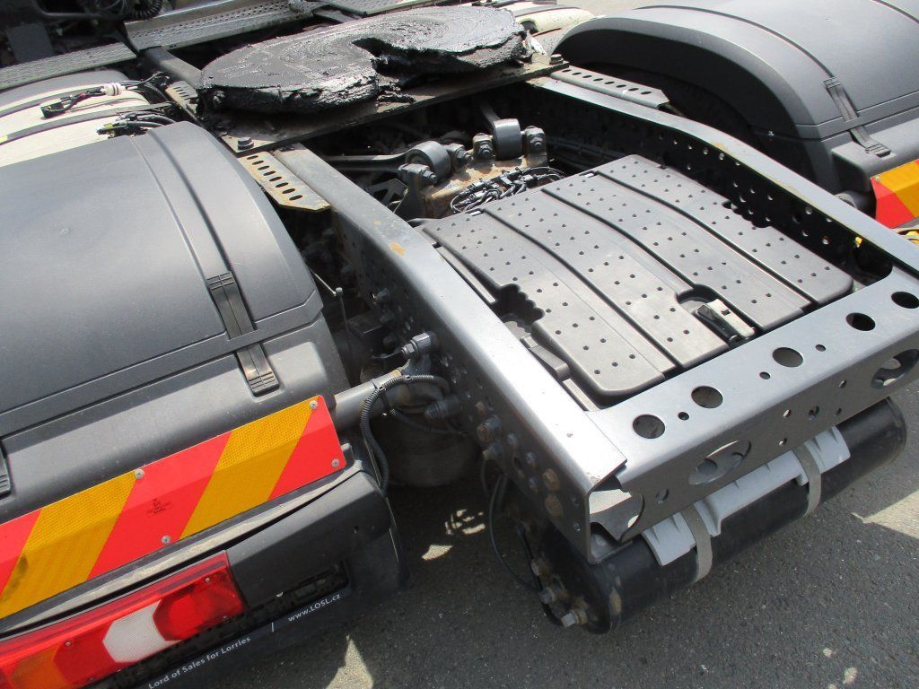 Sattelzugmaschine Mercedes-Benz 1845 Actros EURO 6 MEGA/lowdeck: das Bild 11