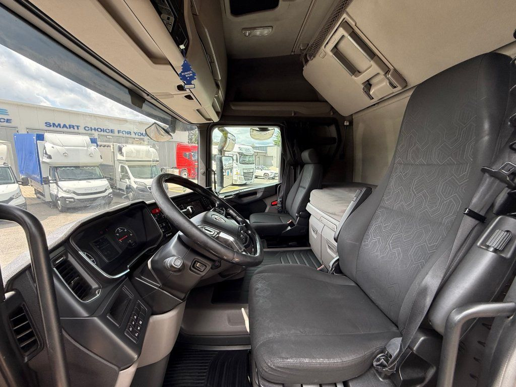 Sattelzugmaschine Scania R450 Euro 6: das Bild 12