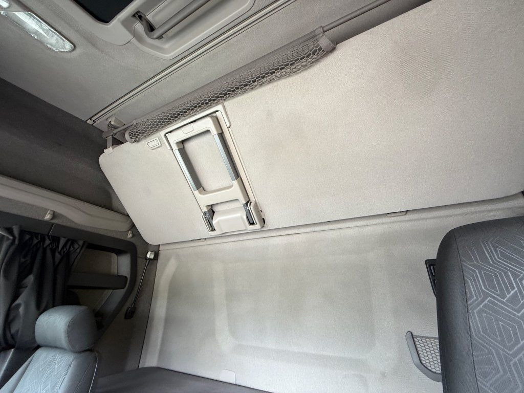 Sattelzugmaschine Scania R450 Euro 6: das Bild 17