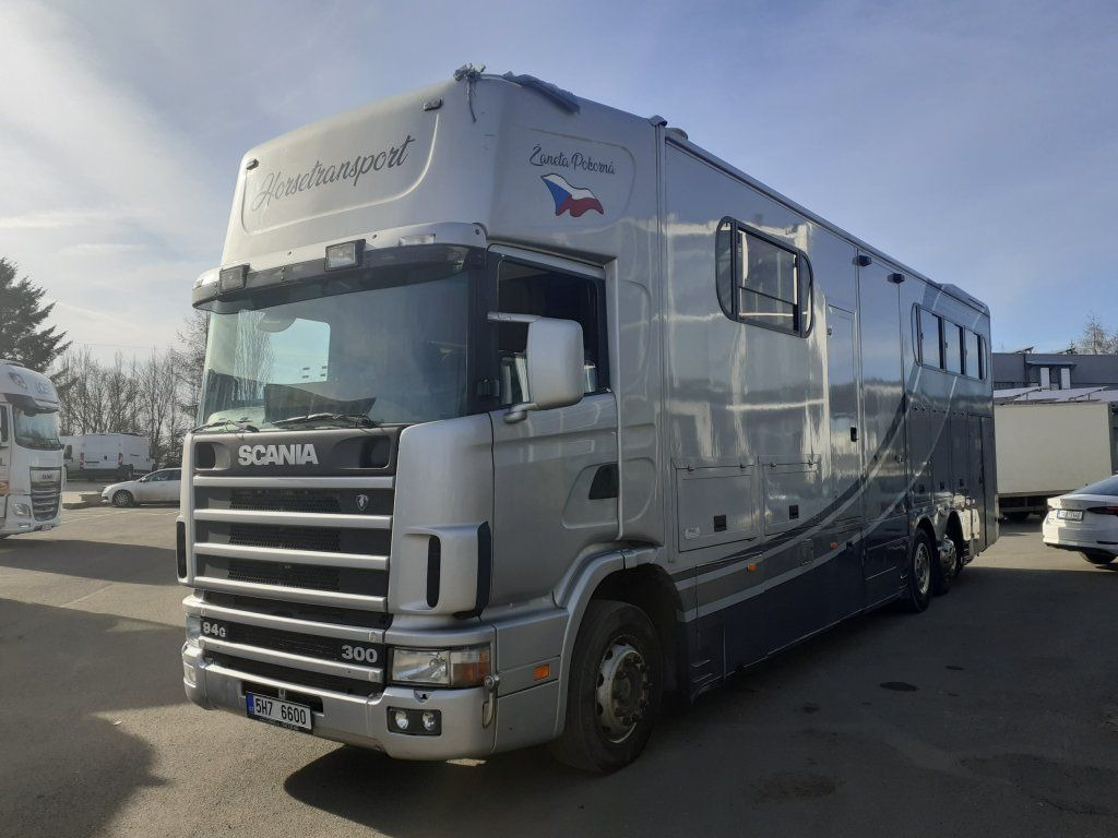 Scania 94G 300 Pferd/Horse-transport (M1 Zulassung) 6x2 - Pferdetransporter: das Bild 2 Scania 94G 300 Pferd/Horse-transport (M1 Zulassung) 6x2 - Pferdetransporter: das Bild 2