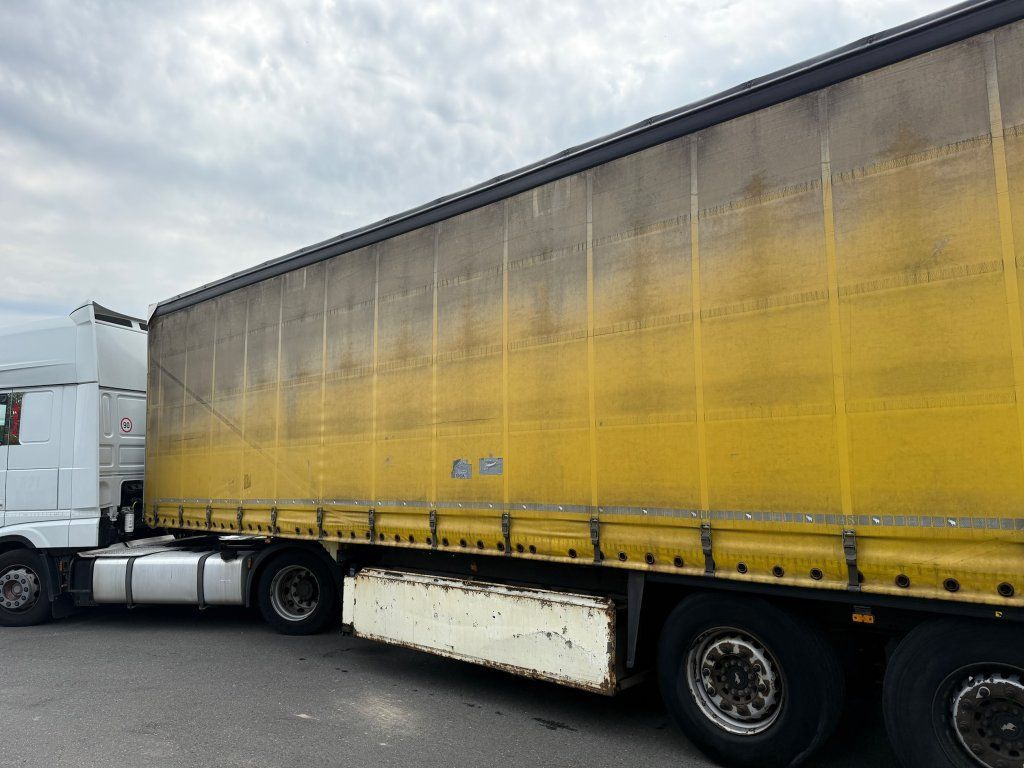 Schmitz Cargobull SCS24 - Planenauflieger: das Bild 5 Schmitz Cargobull SCS24 - Planenauflieger: das Bild 5