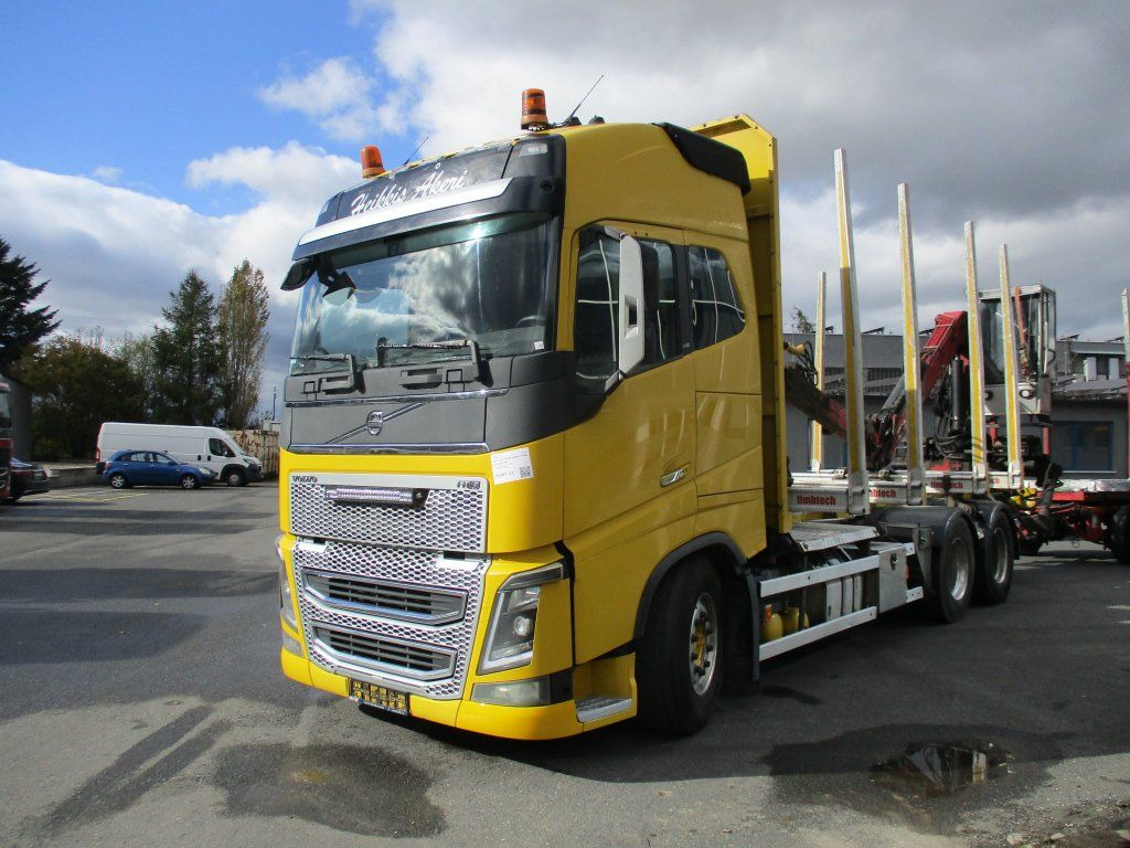 Volvo FH 16 750 6x4 + Fliegl - Holztransporter, Autokran: das Bild 2 Volvo FH 16 750 6x4 + Fliegl - Holztransporter, Autokran: das Bild 2