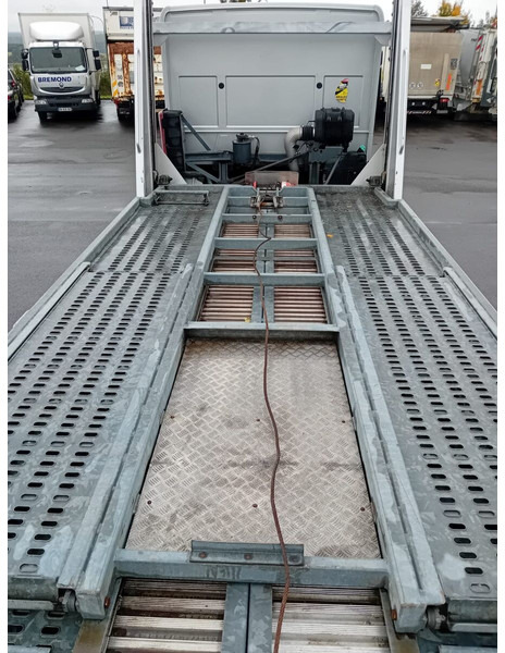 Mercedes-Benz Econic 1833 - Abschleppwagen: das Bild 4 Mercedes-Benz Econic 1833 - Abschleppwagen: das Bild 4