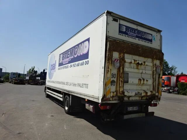 Renault Midlum 270 dxi - Koffer LKW: das Bild 2 Renault Midlum 270 dxi - Koffer LKW: das Bild 2