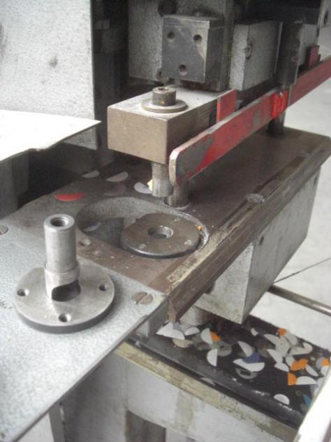 Ernst Nagel VS 66 Thumb Register Punch - Bindemaschine: das Bild 3 Ernst Nagel VS 66 Thumb Register Punch - Bindemaschine: das Bild 3