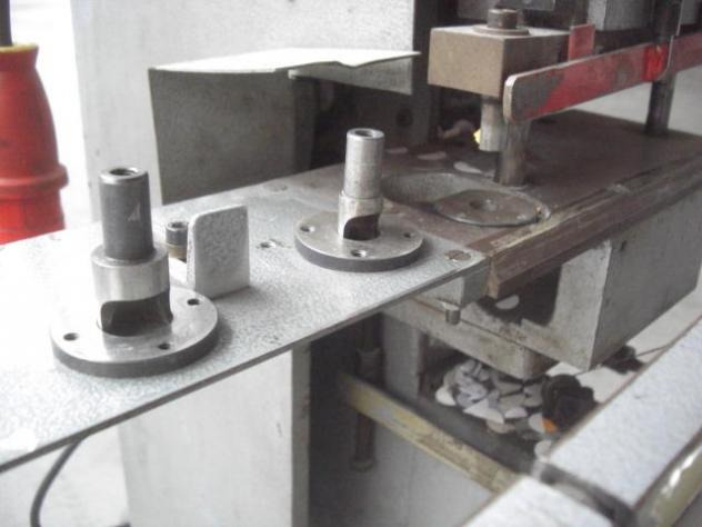 Ernst Nagel VS 66 Thumb Register Punch - Bindemaschine: das Bild 2 Ernst Nagel VS 66 Thumb Register Punch - Bindemaschine: das Bild 2