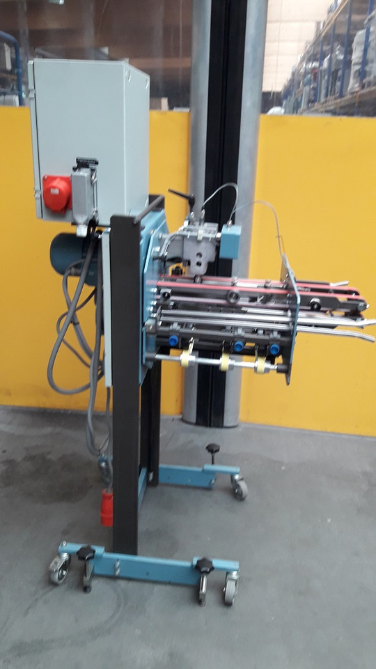 MBO Z2 mobile, 180° rotatable cross-fold unit - Falzmaschine: das Bild 2 MBO Z2 mobile, 180° rotatable cross-fold unit - Falzmaschine: das Bild 2
