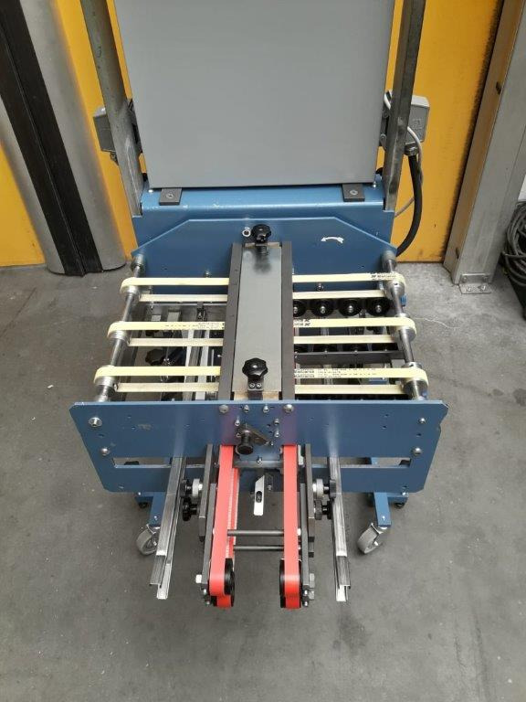 MBO Z2 mobile, 180° rotatable cross-fold unit with navigator control - Falzmaschine: das Bild 4 MBO Z2 mobile, 180° rotatable cross-fold unit with navigator control - Falzmaschine: das Bild 4