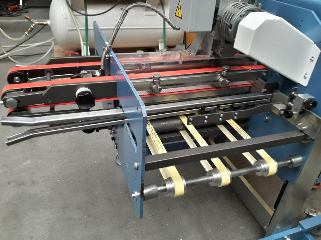 MBO Z2 mobile, 180° rotatable cross-fold unit with navigator control - Falzmaschine: das Bild 2 MBO Z2 mobile, 180° rotatable cross-fold unit with navigator control - Falzmaschine: das Bild 2
