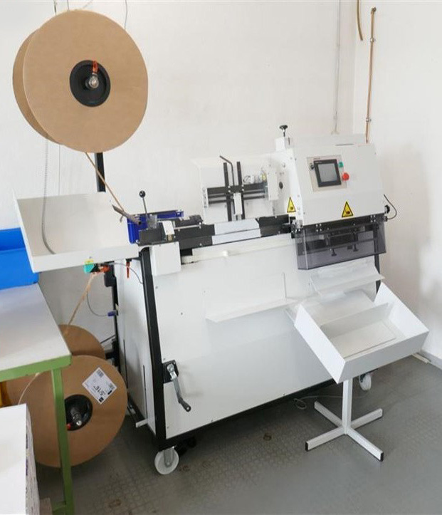 Ringbook & calendar - wire binding machine RENZ Mobi 500 with calendar hanger KA 300 - Bindemaschine: das Bild 1 Ringbook & calendar - wire binding machine RENZ Mobi 500 with calendar hanger KA 300 - Bindemaschine: das Bild 1