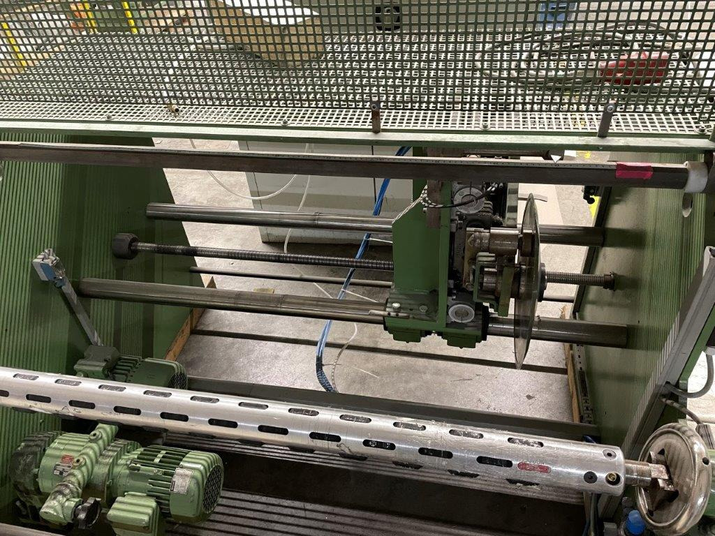 Papierschneidemaschine Slitter rewinder with circular knife and mobile winding or unwinding: das Bild 6