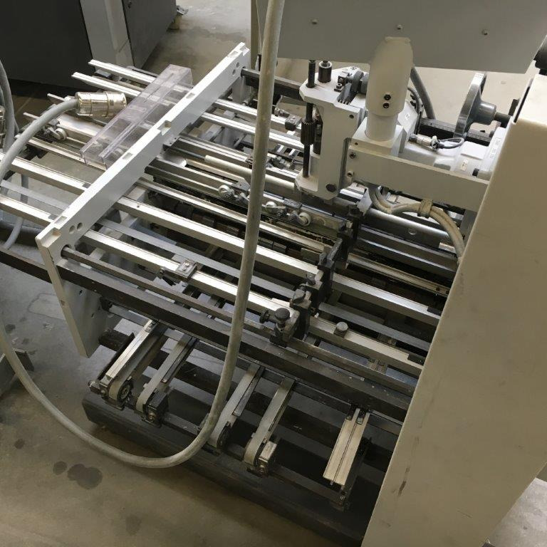 Mobile four-knife folding unit Heidelberg Stahlfolder VF-66 - Falzmaschine: das Bild 2 Mobile four-knife folding unit Heidelberg Stahlfolder VF-66 - Falzmaschine: das Bild 2