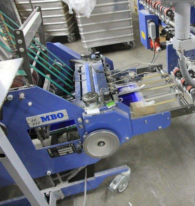 Standing vertically delivery with pres rollers MBO SAP 46 L - Falzmaschine: das Bild 1 Standing vertically delivery with pres rollers MBO SAP 46 L - Falzmaschine: das Bild 1