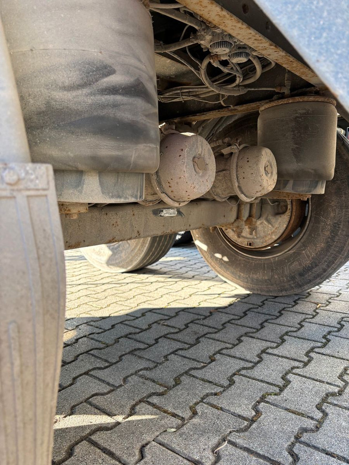 Carnehl Tandem /BPW/ Luftfederung/ Rollplane Carnehl Tandem /BPW/ Luftfederung/ Rollplane - Kipper Anhänger: das Bild 5 Carnehl Tandem /BPW/ Luftfederung/ Rollplane Carnehl Tandem /BPW/ Luftfederung/ Rollplane - Kipper Anhänger: das Bild 5