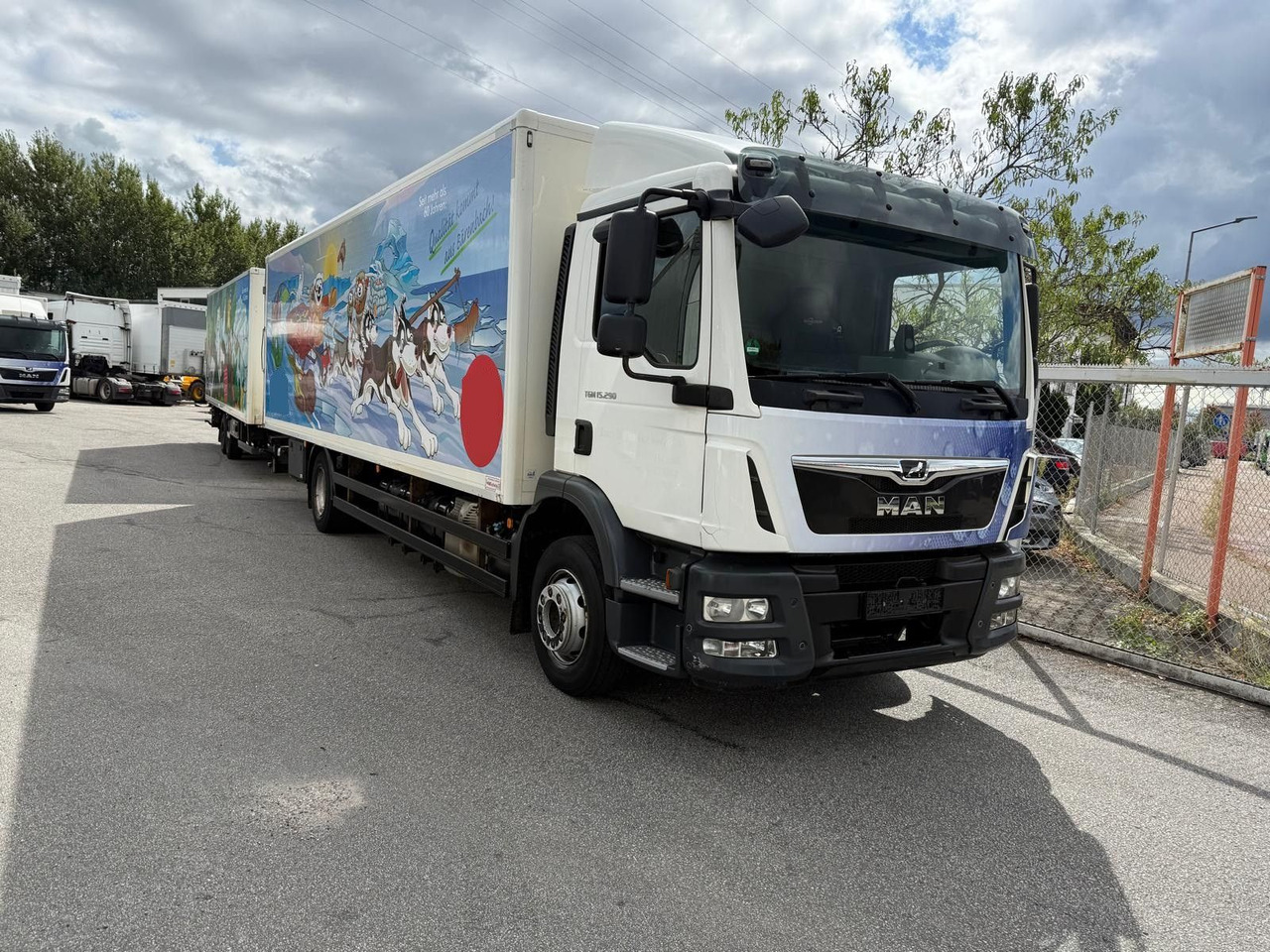 MAN TGM 15.290 kein 12.250 - Koffer LKW: das Bild 2 MAN TGM 15.290 kein 12.250 - Koffer LKW: das Bild 2