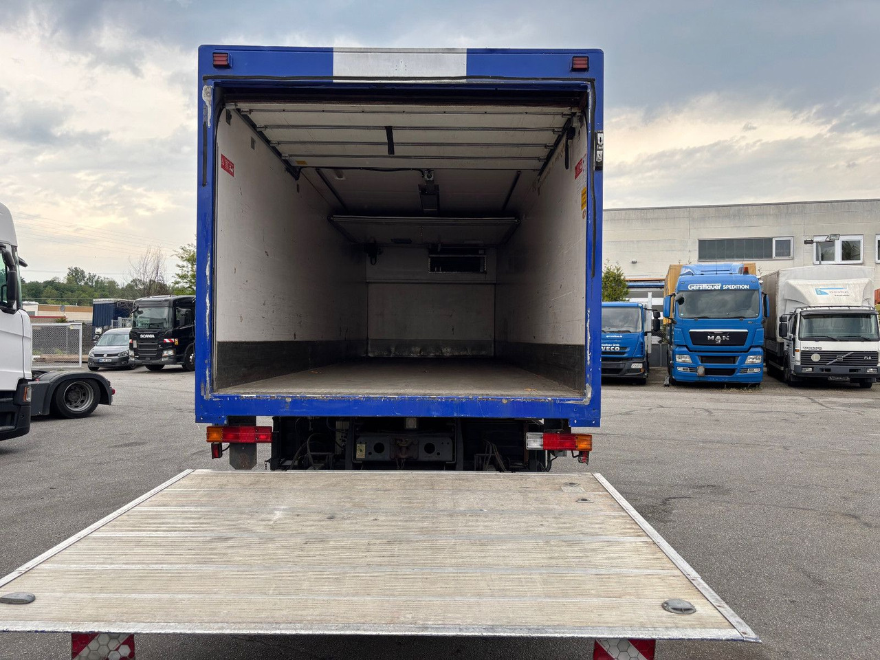 Kühlkoffer LKW Mercedes-Benz 2528 L LBW/Klima/Frigoblock: das Bild 10